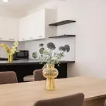 Diklo - Modern 2 Bedroom