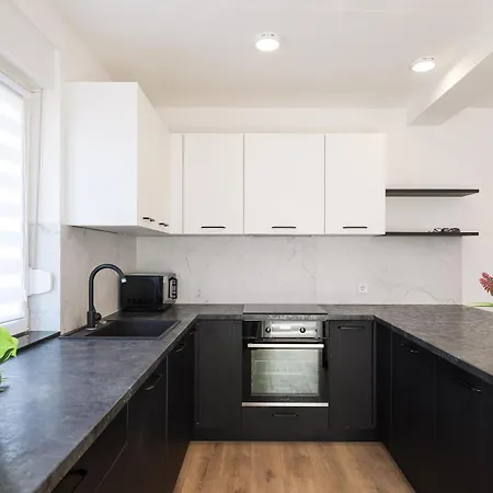 Diklo - Modern 2 Bedroom Apartament Zadar