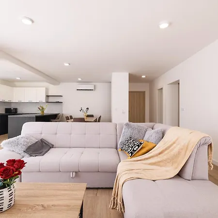 Diklo - Modern 2 Bedroom