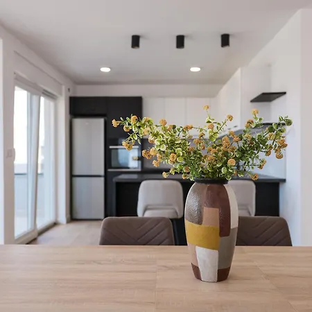 Apartment Diklo - Modern 2 Bedroom
