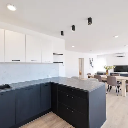 Diklo - Modern 2 Bedroom * Zadar