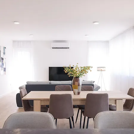 Diklo - Modern 2 Bedroom Zadar