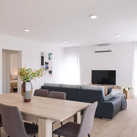 Lägenhet Diklo - Modern 2 Bedroom *