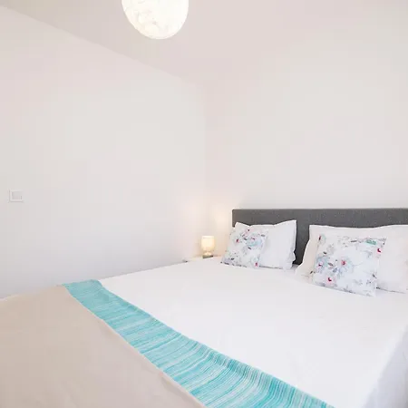 Diklo - Modern 2 Bedroom Appartement Zadar